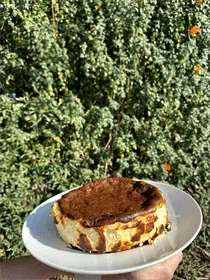 עוגת גבינה באסקית (חלבי)